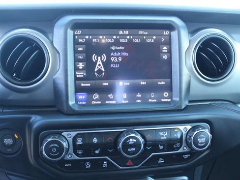 Used 2023 Jeep Gladiator Sport AWD/4WD image 20