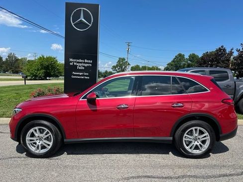 Used 2026 Mercedes-Benz GLC 300 4MATIC image 2