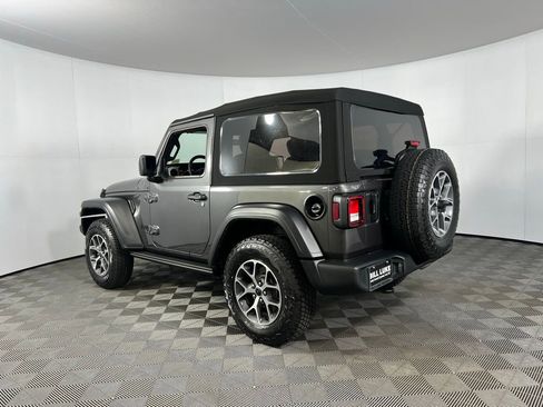 Used 2024 Jeep Wrangler Sport S image 9