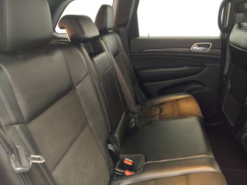 Used 2020 Jeep Grand Cherokee Altitude RWD image 19