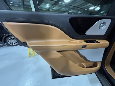 Used 2022 Lincoln Aviator Black Label w/ Dynamic Handling Package image 14