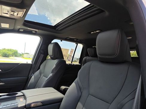 New 2026 Lexus LX 600 4WD w/ Luxury Package image 23