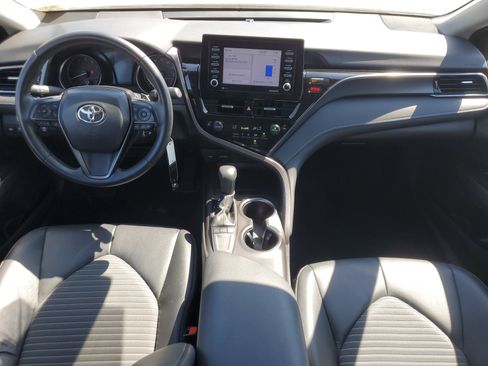 Used 2024 Toyota Camry SE image 13