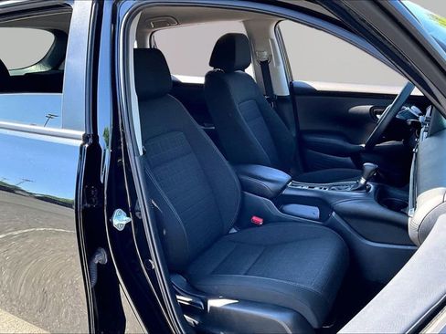 Certified 2025 Honda HR-V LX image 19