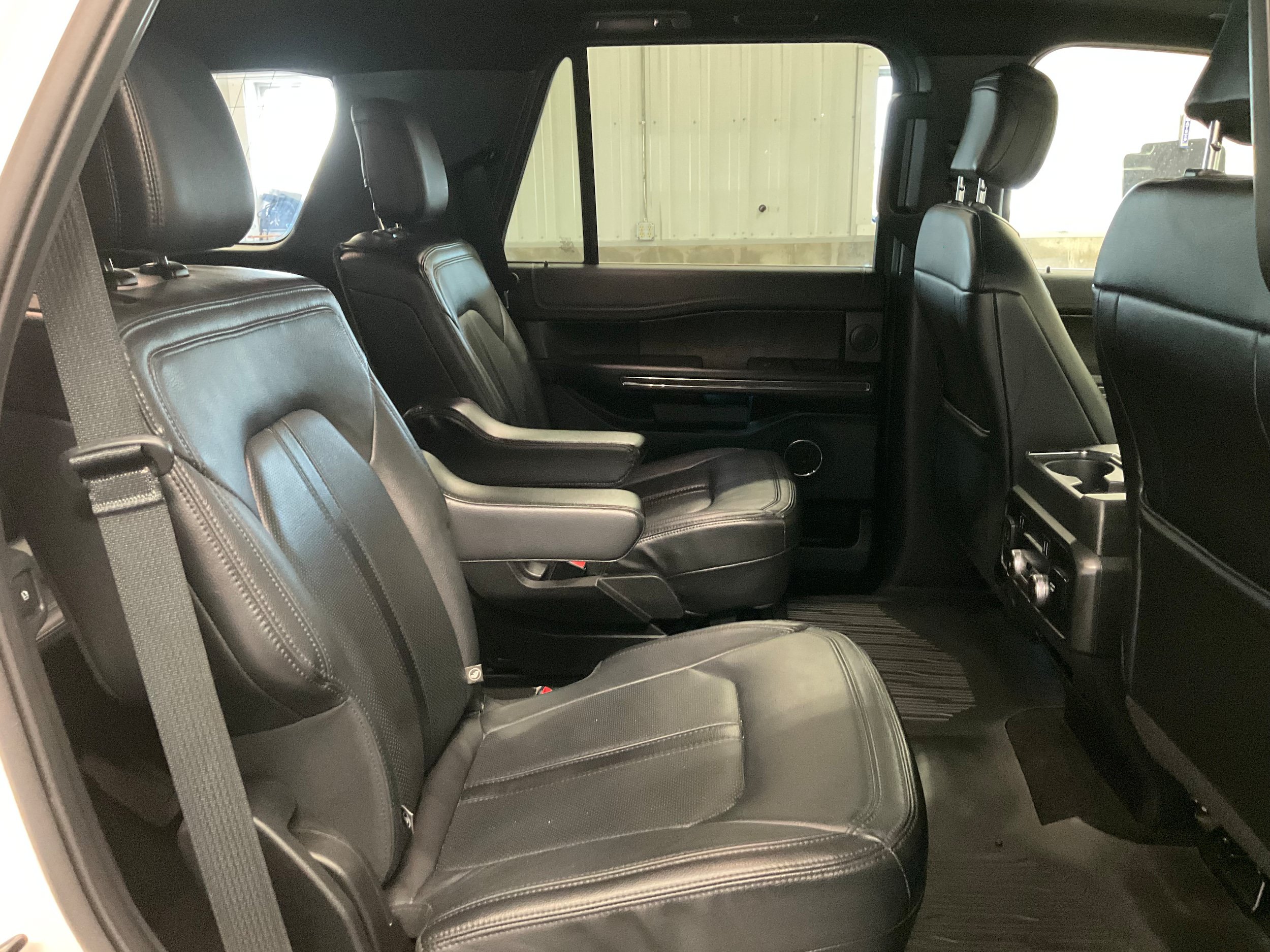 Used 2019 Ford Expedition Limited w/ Special Edition Package AWD/4WD image 28