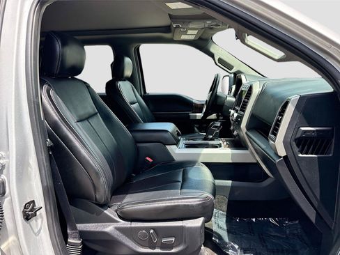 Used 2018 Ford F150 Lariat w/ Equipment Group 502A Luxury AWD/4WD image 30
