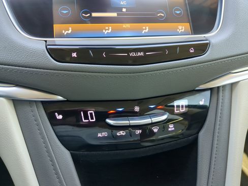 Used 2019 Cadillac XT5 Luxury image 27