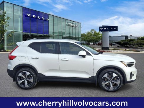 Certified 2023 Volvo XC40 B5 Plus w/ Driver Assist Package image 8