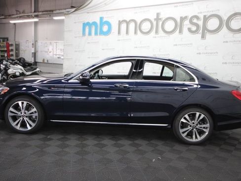 Used 2018 Mercedes-Benz C 300 4MATIC Sedan image 2