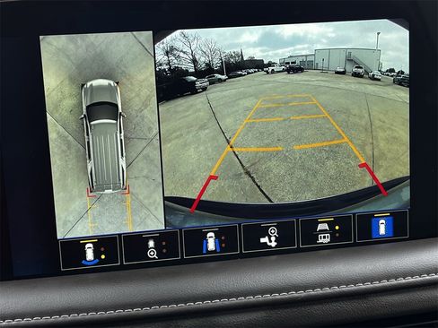 Used 2022 Chevrolet Tahoe Z71 w/ Luxury Package image 16