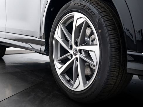 New 2025 Audi Q3 2.0T Premium image 19