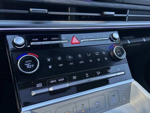 Certified 2024 Hyundai Santa Fe Calligraphy image 31