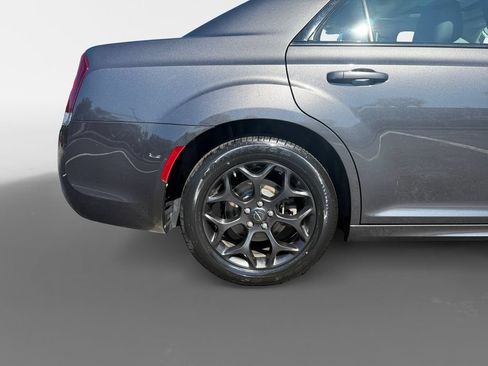 Certified 2022 Chrysler 300 Touring L w/ Popular Equipment Group AWD/4WD image 11