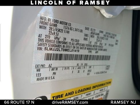 Used 2021 Lincoln Navigator Reserve w/ Luxury Package image 28