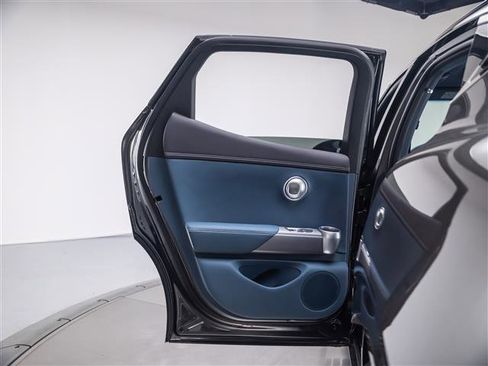 New 2026 Genesis GV60 Advance image 30