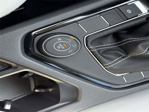 New 2025 Volkswagen Taos S image 23