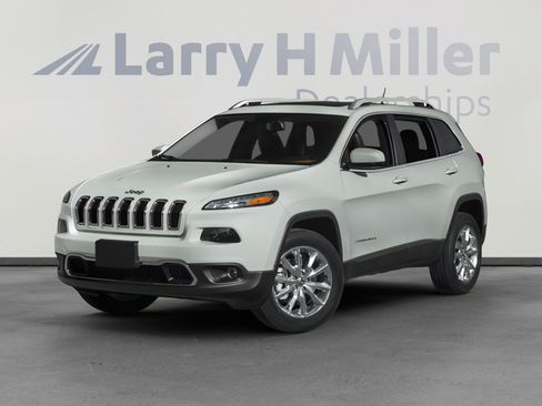 Used 2014 Jeep Cherokee Latitude w/ Cold Weather Group AWD/4WD image 4
