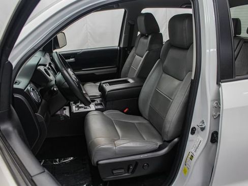 Used 2021 Toyota Tundra SR5 w/ SR5 Leather Package AWD/4WD image 20