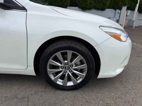 Used 2017 Toyota Camry XLE w/ Moonroof Package FWD image 11