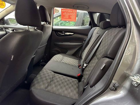 Certified 2021 Nissan Rogue Sport SV AWD/4WD image 12