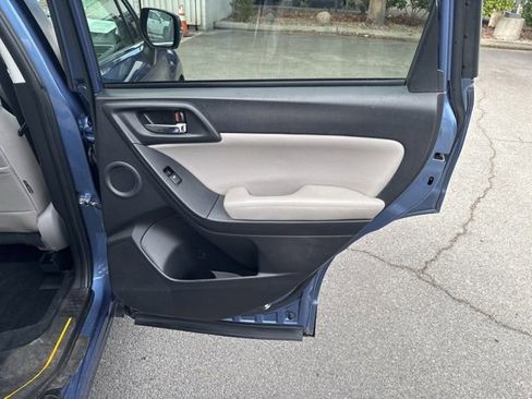 Used 2016 Subaru Forester 2.5i Touring w/ Eyesight & Navigation System AWD/4WD image 28