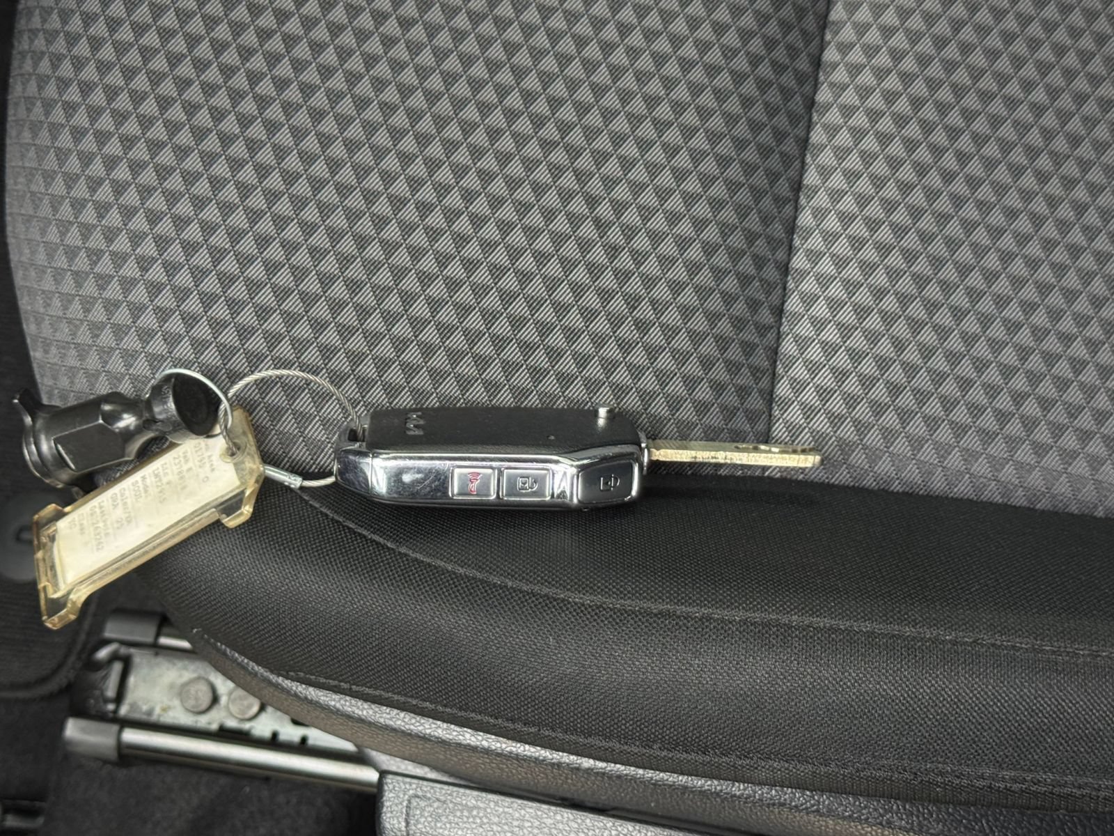 Used 2025 Kia Soul LX w/ LX Technology Package FWD image 20