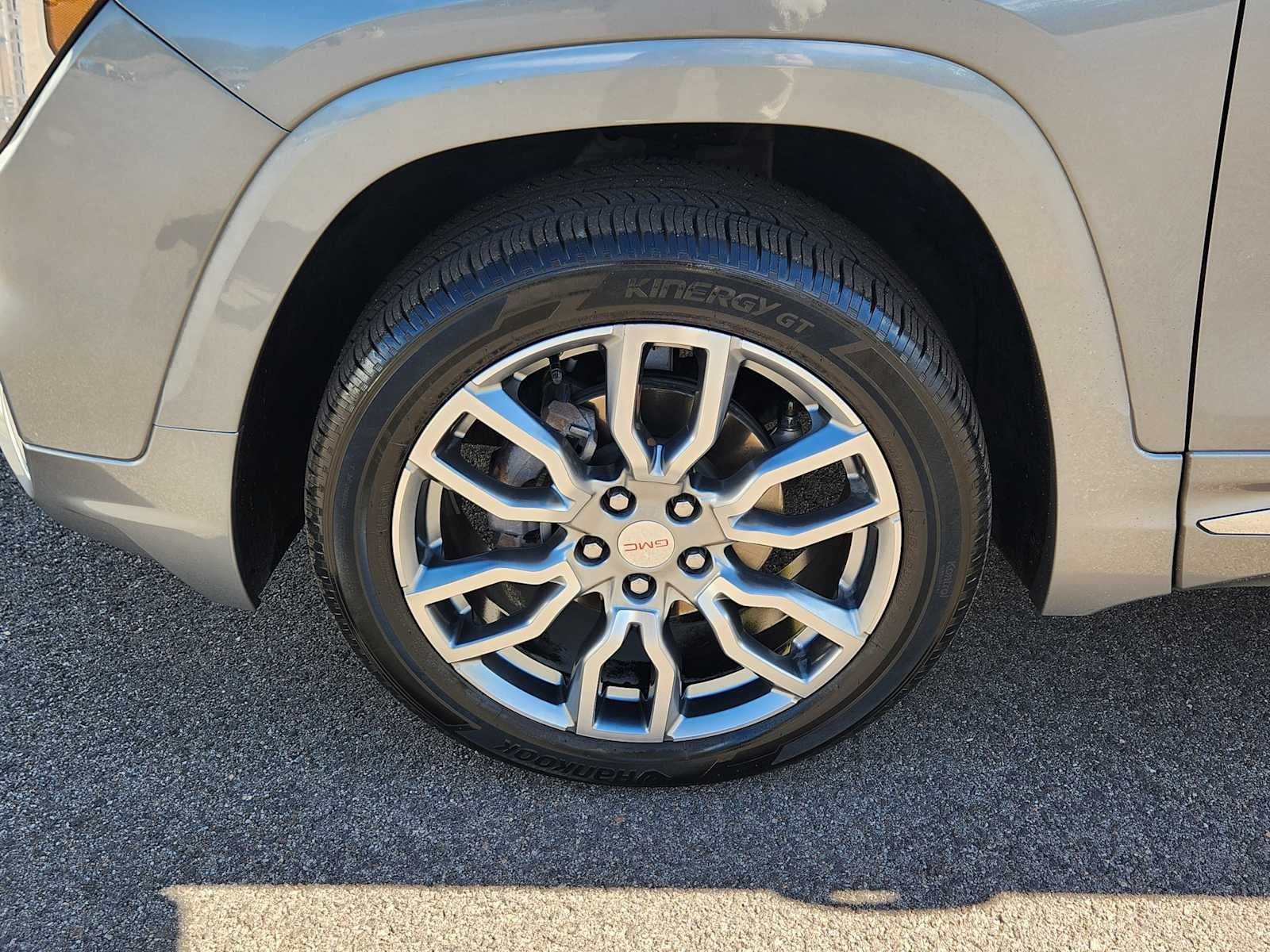 Used 2024 GMC Terrain Denali AWD/4WD image 16