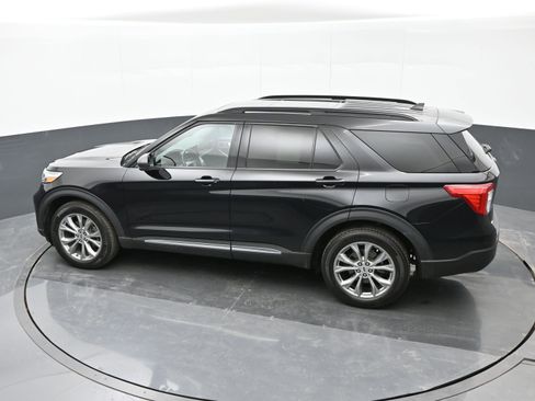 Used 2023 Ford Explorer XLT w/ Equipment Group 202A image 35