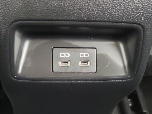 Used 2024 Toyota Corolla LE FWD image 10