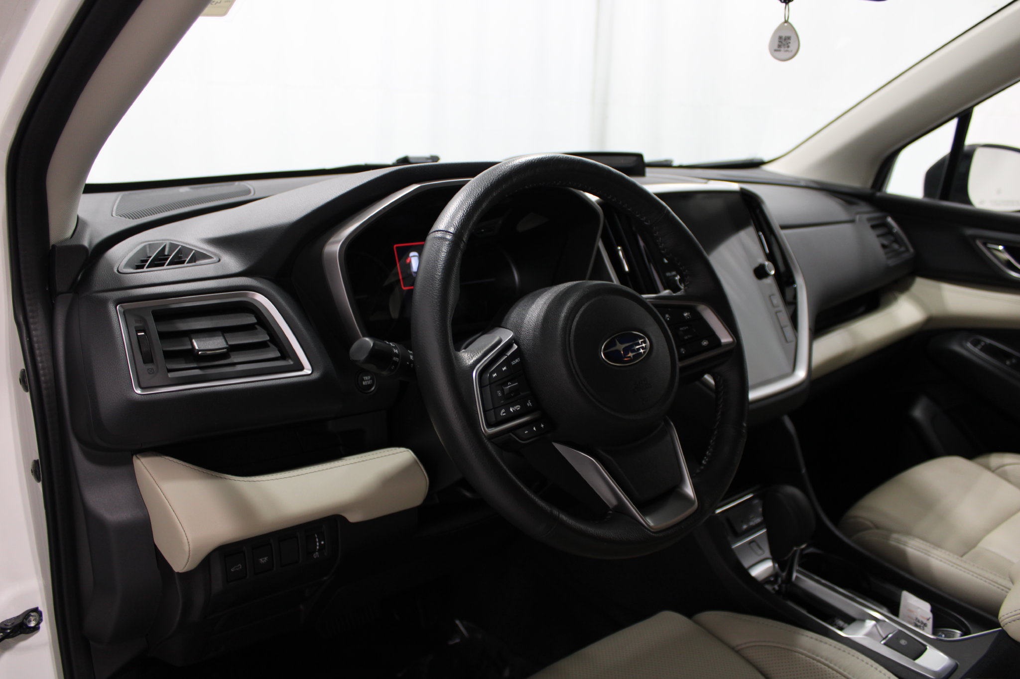 Used 2023 Subaru Ascent Limited AWD/4WD image 12