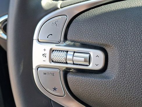 Used 2025 Genesis GV70 2.5T image 22