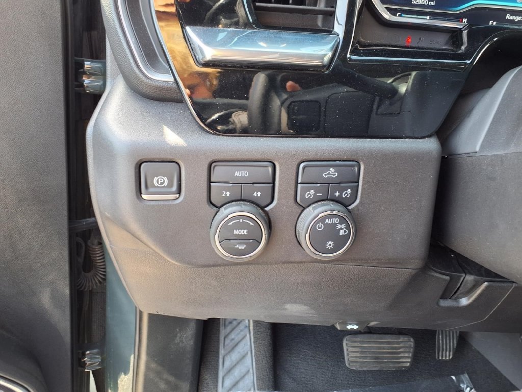 Used 2025 Chevrolet Silverado 1500 LT AWD/4WD image 16