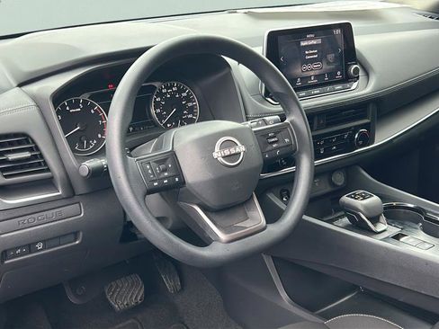 Certified 2025 Nissan Rogue S image 10