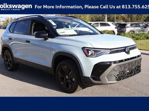 New 2026 Volkswagen Taos SE image 1