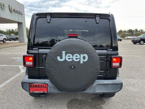 Certified 2022 Jeep Wrangler Unlimited Sport w/ Sun And Sound Package image 6