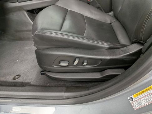 Used 2023 Cadillac XT6 Premium Luxury FWD image 17