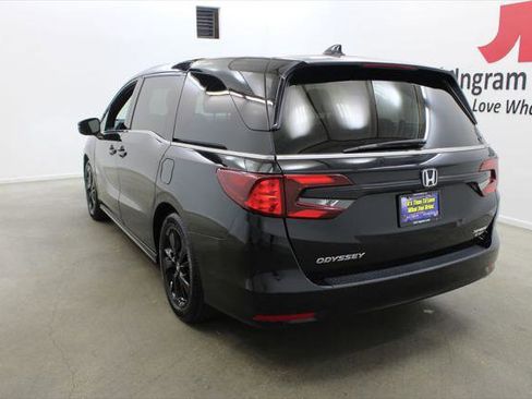 Used 2024 Honda Odyssey Sport image 3