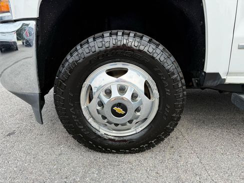 Used 2019 Chevrolet Silverado 3500 LTZ w/ Duramax Plus Package AWD/4WD image 44