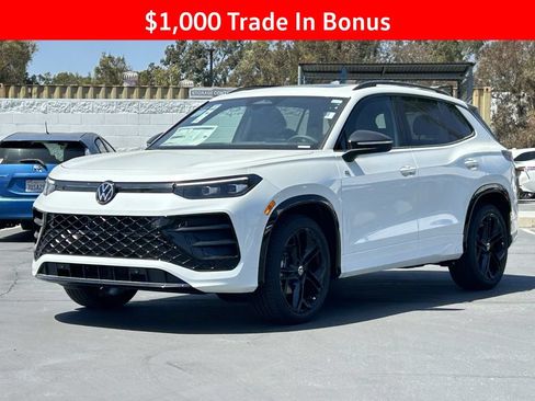 New 2026 Volkswagen Tiguan SE R-Line FWD image 7