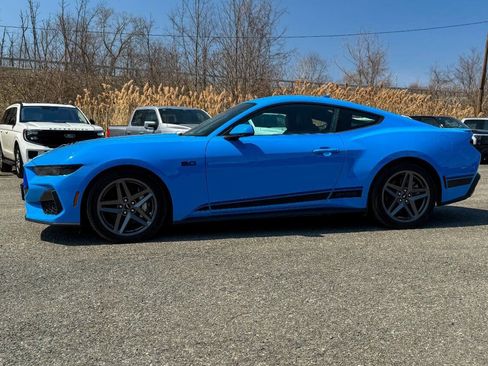 Used 2024 Ford Mustang GT Premium image 6