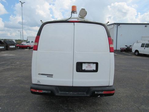 Used 2014 Chevrolet Express 1500 RWD image 4