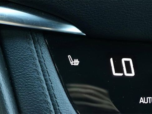 Used 2021 Cadillac XT5 Premium Luxury image 24