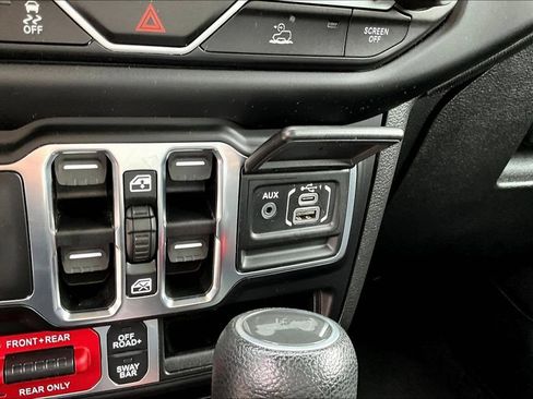Used 2021 Jeep Wrangler Unlimited Rubicon AWD/4WD image 18