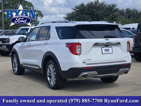 Used 2024 Ford Explorer Limited AWD/4WD image 3