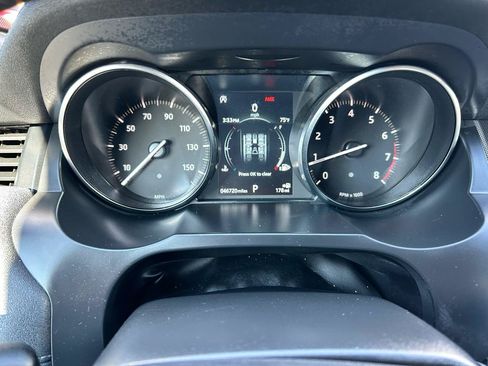 Used 2019 Land Rover Range Rover Evoque SE AWD/4WD image 5