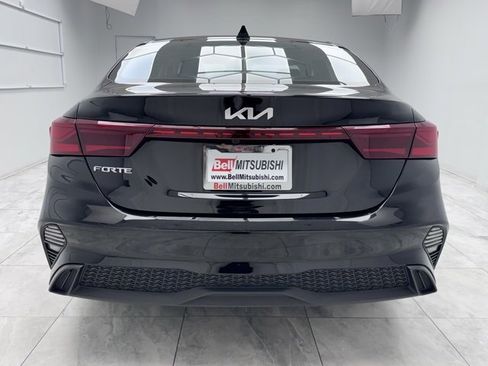 Used 2023 Kia Forte LXS image 6