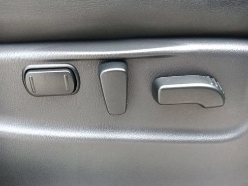 Used 2018 Nissan Armada Platinum w/ Captain Seat Package AWD/4WD image 41