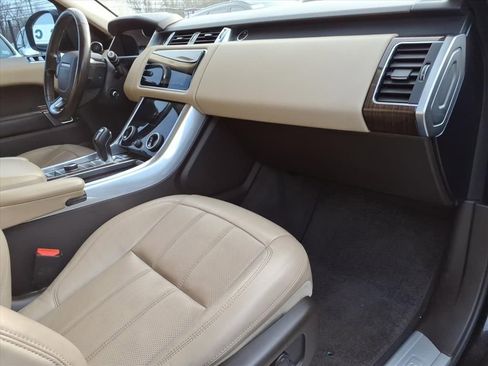 Used 2020 Land Rover Range Rover Sport HSE image 9