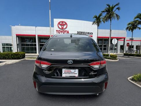 Used 2024 Toyota Corolla LE w/ LE Convenience Package FWD image 6
