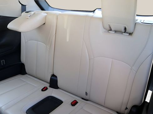 Used 2024 INFINITI QX60 Luxe w/ Performance Audio Package FWD image 19